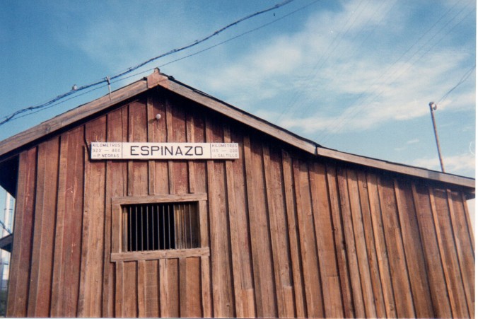 Espinazo railroad station